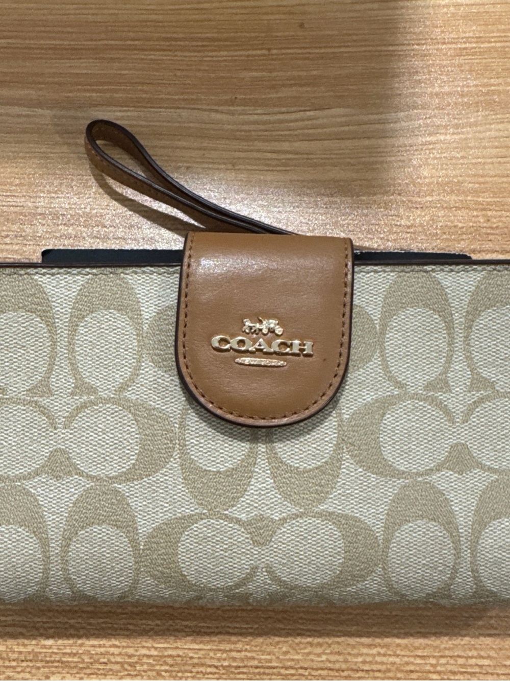 NWT Coach Beige Signature Canvas tech wallet